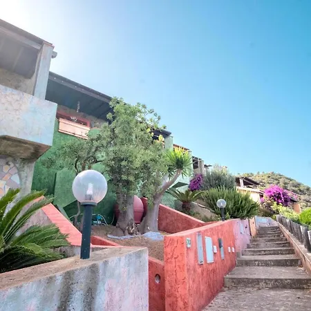 Dom wakacyjny Vacanze Porto Corallo Villaputzu